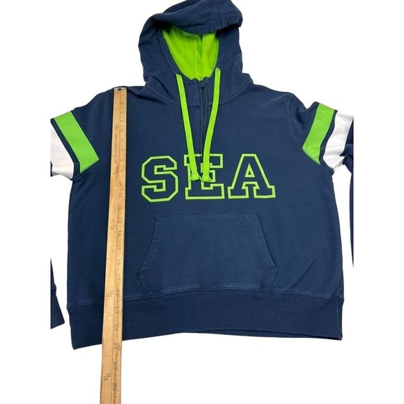 Seattle Seahawks Team Lady 12 Sweatshirt Hoodie Long Sleeve Unisex Kids Small - Picture 5 of 6